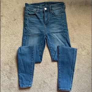 American Eagle Size 2 Hi-Rise Jegging